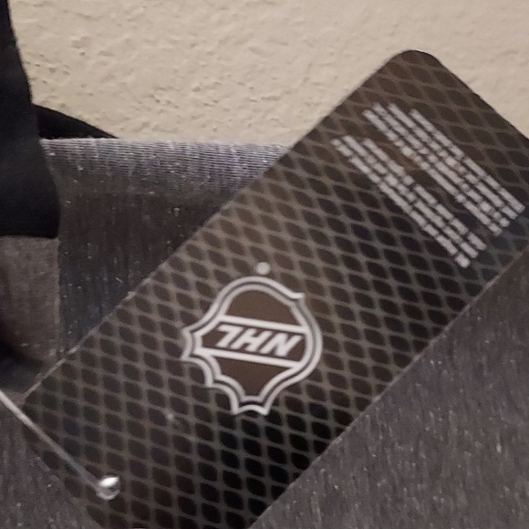 NEW With Tag Golden Knights Hockey Team Men Team Shirt Vegas Golden Knights - Picture 3 of 9